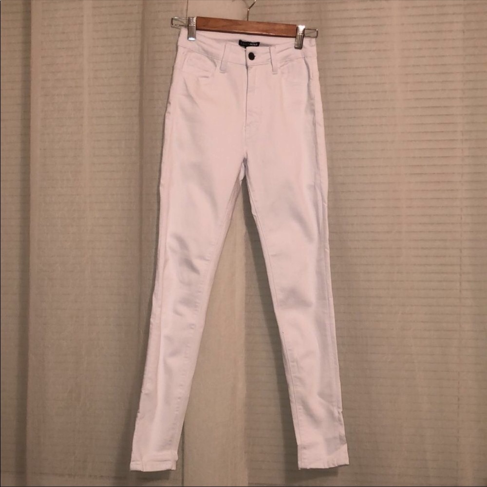White high waisted skinny jeans